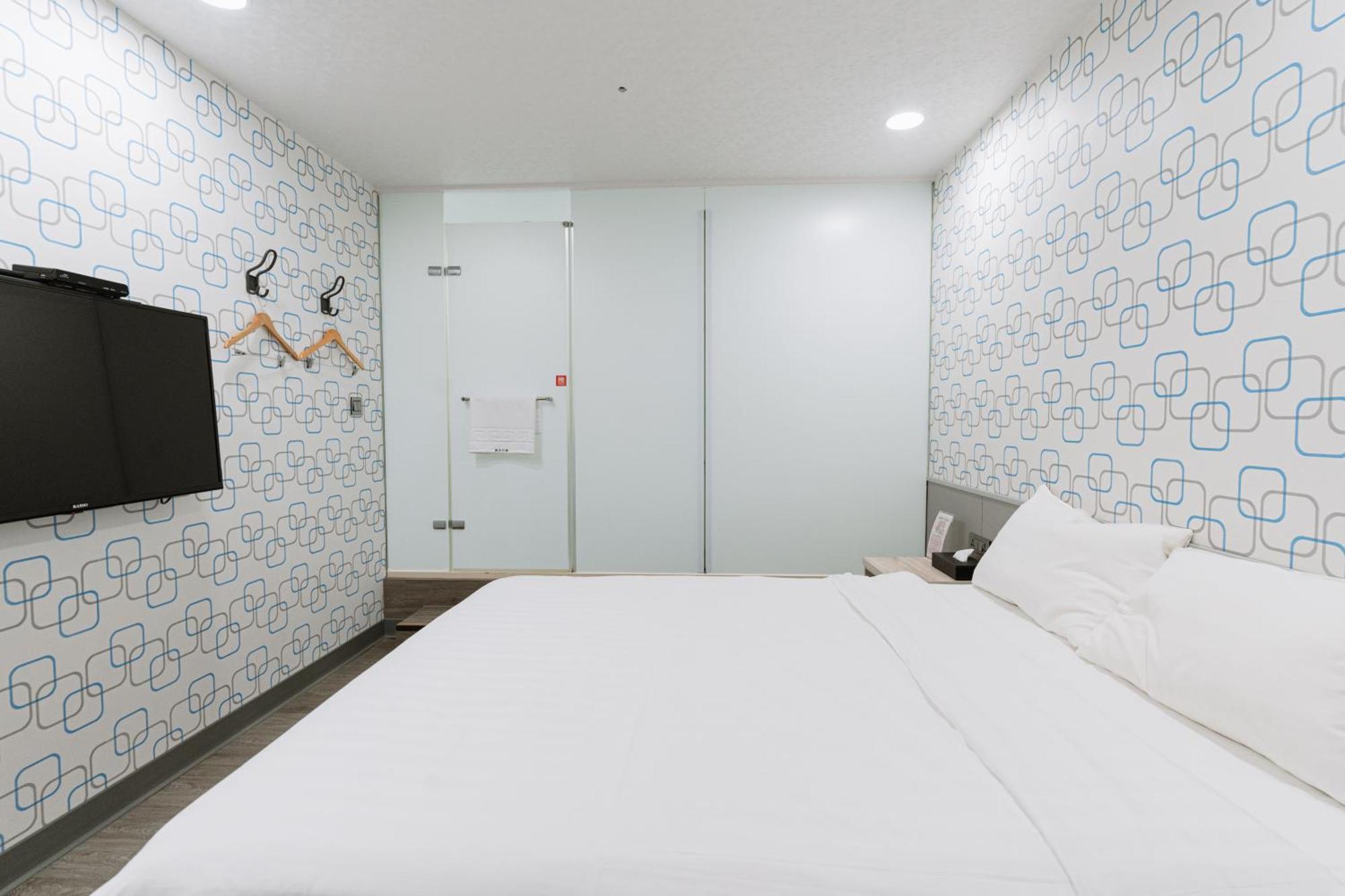 歐法行旅 O Fun Hotel Тайбей Екстер'єр фото