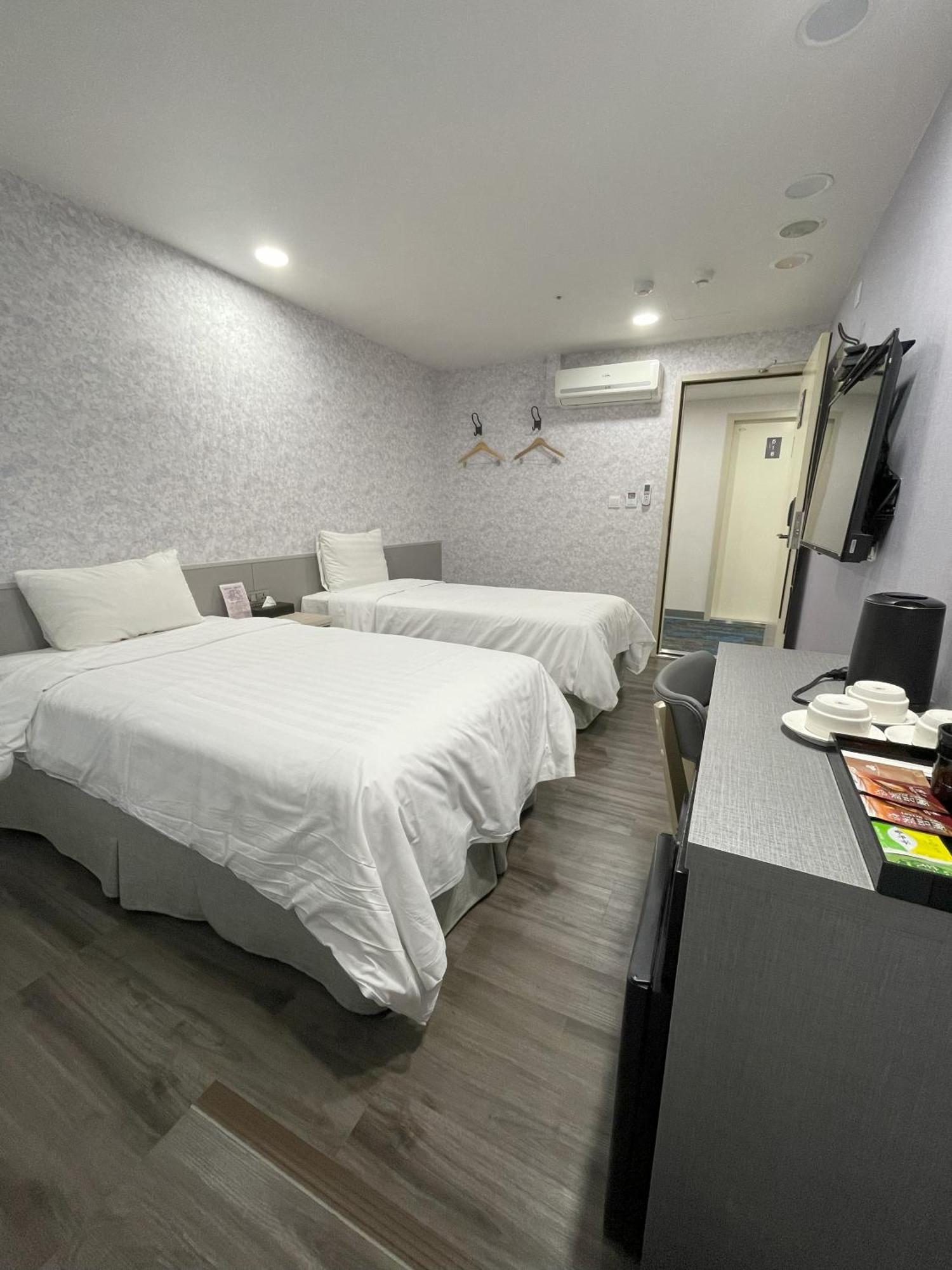 歐法行旅 O Fun Hotel Тайбей Екстер'єр фото